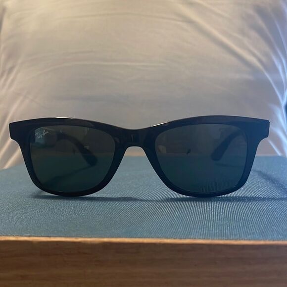 Ray-Ban Other - NWT ray ban beautiful stylish sunshades